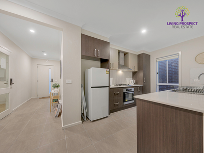 Bedroom 3 / 15 Grandvista Boulevard, Werribee