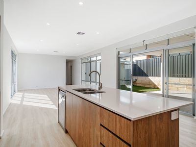 9 Shortland Road, Bushmead