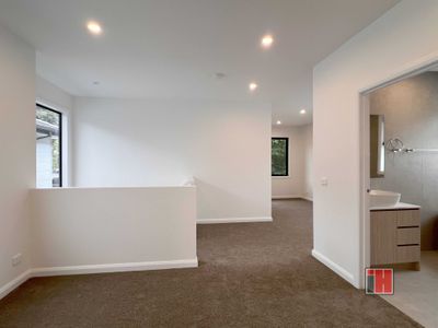 8A Norma Court, Avondale Heights