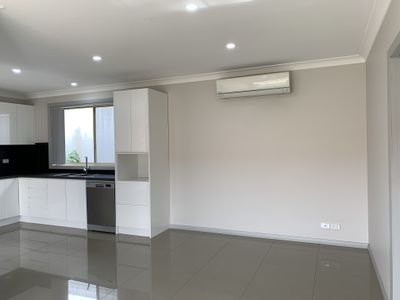 26A ARMIDALE AVE, Hoxton Park