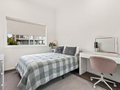 2 / 1 Backhouse Road, Lake Heights