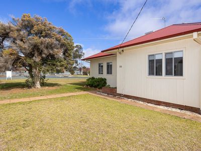 84 Jellicoe Street, Temora