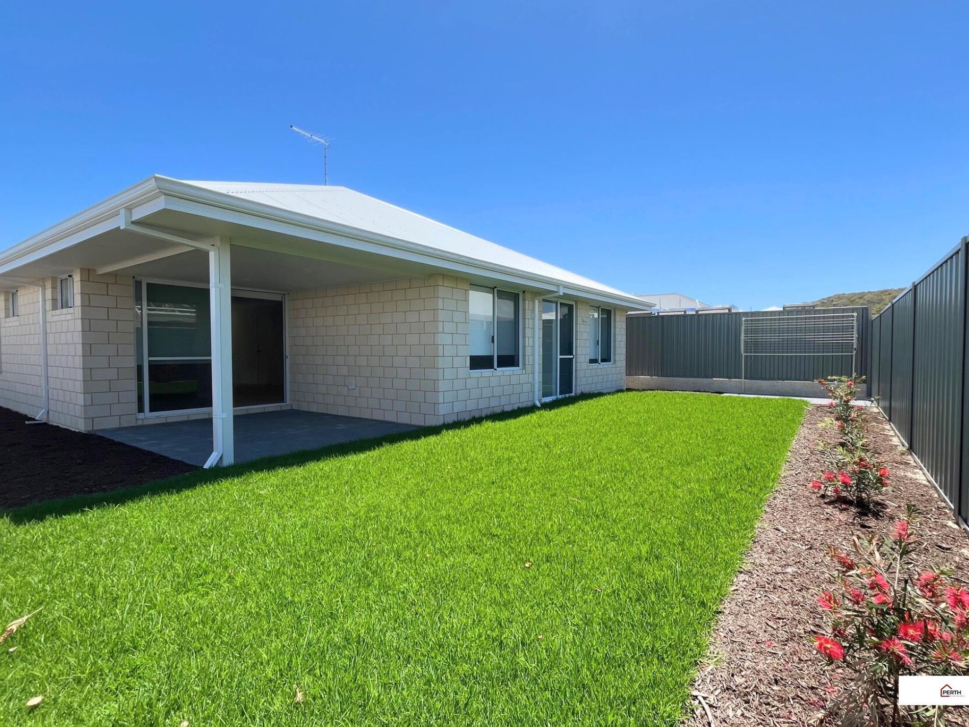 10 Houghton Street, Eglinton