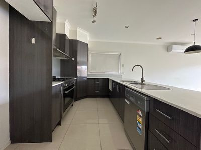 5 Hemingway Grove, Cranbourne West