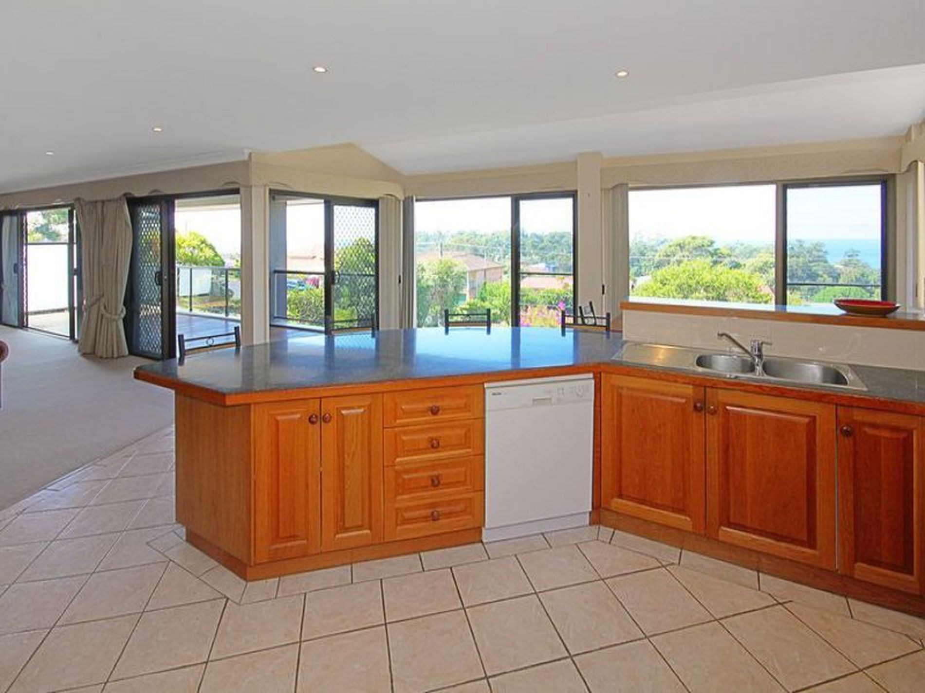 40 Seaview Street, Mollymook