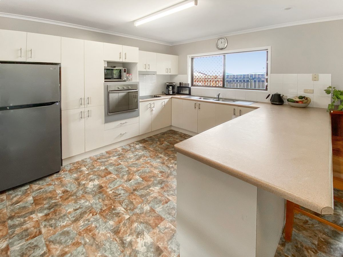 43 Tower Avenue, Atherton