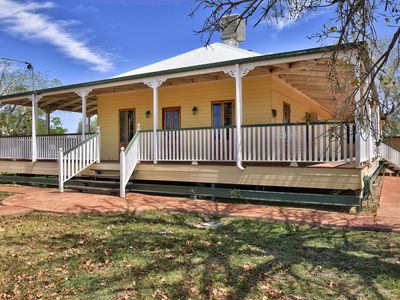 71-73 CRANE STREET, Longreach