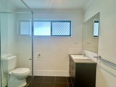 2 / 300 Redbank Plains Road, Bellbird Park