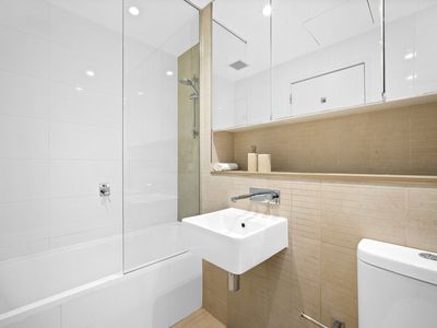 105 / 6 Discovery Point Place, Wolli Creek
