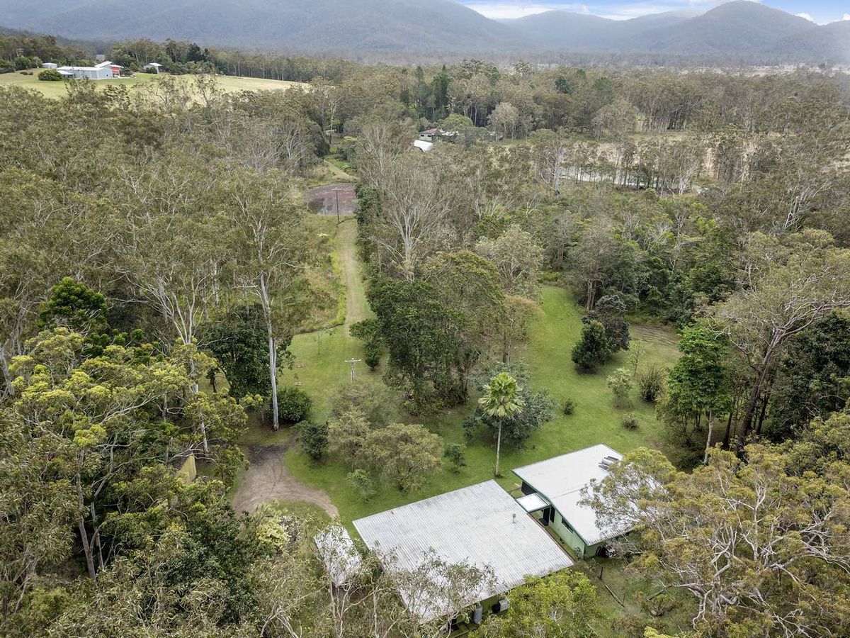 24 Willetts Road, Atherton