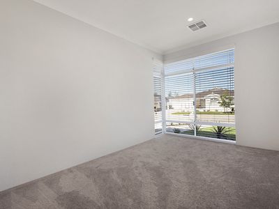 10 St Anthony Avenue, Quinns Rocks