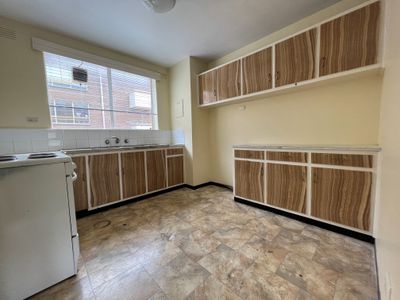 7 / 49 Hyde Street, Footscray