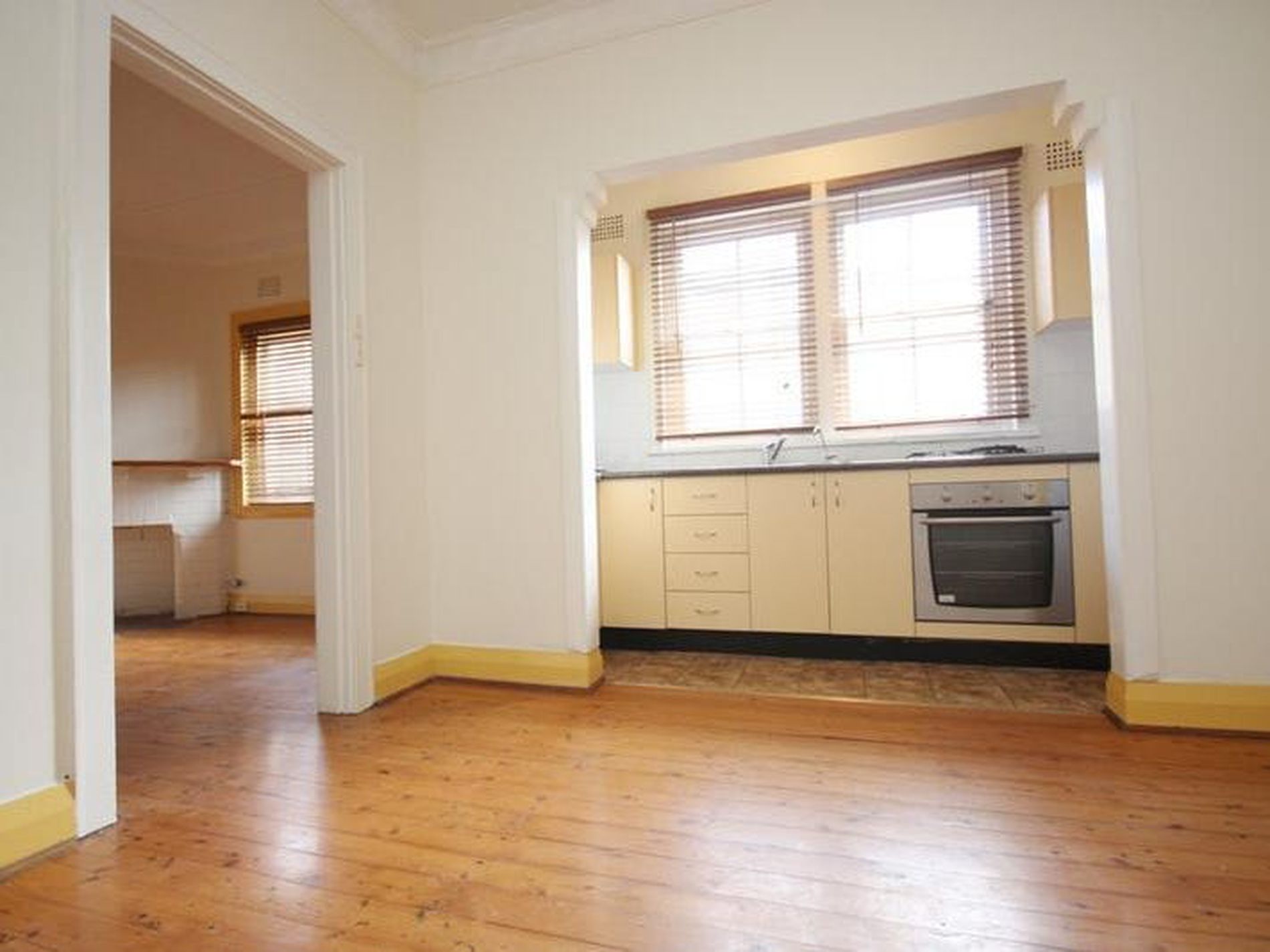 8 Lucy Street, Ashfield