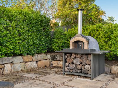 60 Saint Augustines Drive, Augustine Heights