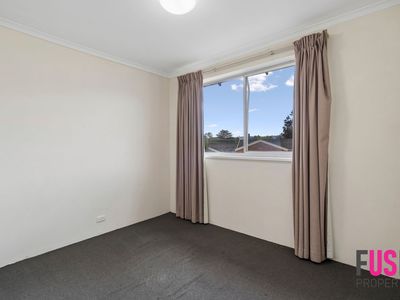 15 / 30 Trinculo Place, Queanbeyan East