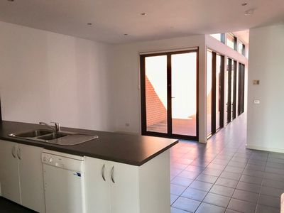 7B The Fairway, North Geelong