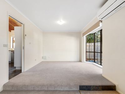 12 Yvette Close, Sale