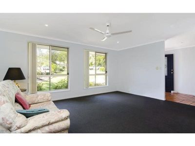 22 Lomandra Place, Tewantin