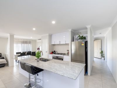 1 Kookynie Loop , Baldivis