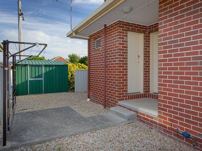 1 / 52 MAYFAIR DRIVE, Wodonga