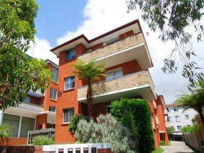 5 / 11 Wheeler Parade, Dee Why