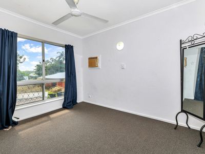 1 / 6 Colley Court, Moulden