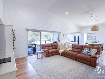 4 Yabbarra Drive, Dalmeny