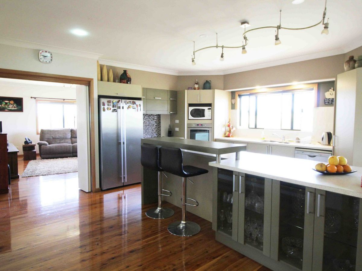 12 JULIE CLOSE, Peeramon