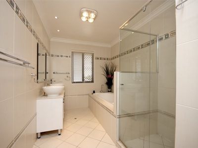 24 Kensington Drive, Flinders View