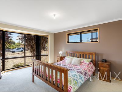 4 Dylan Street, Brighton