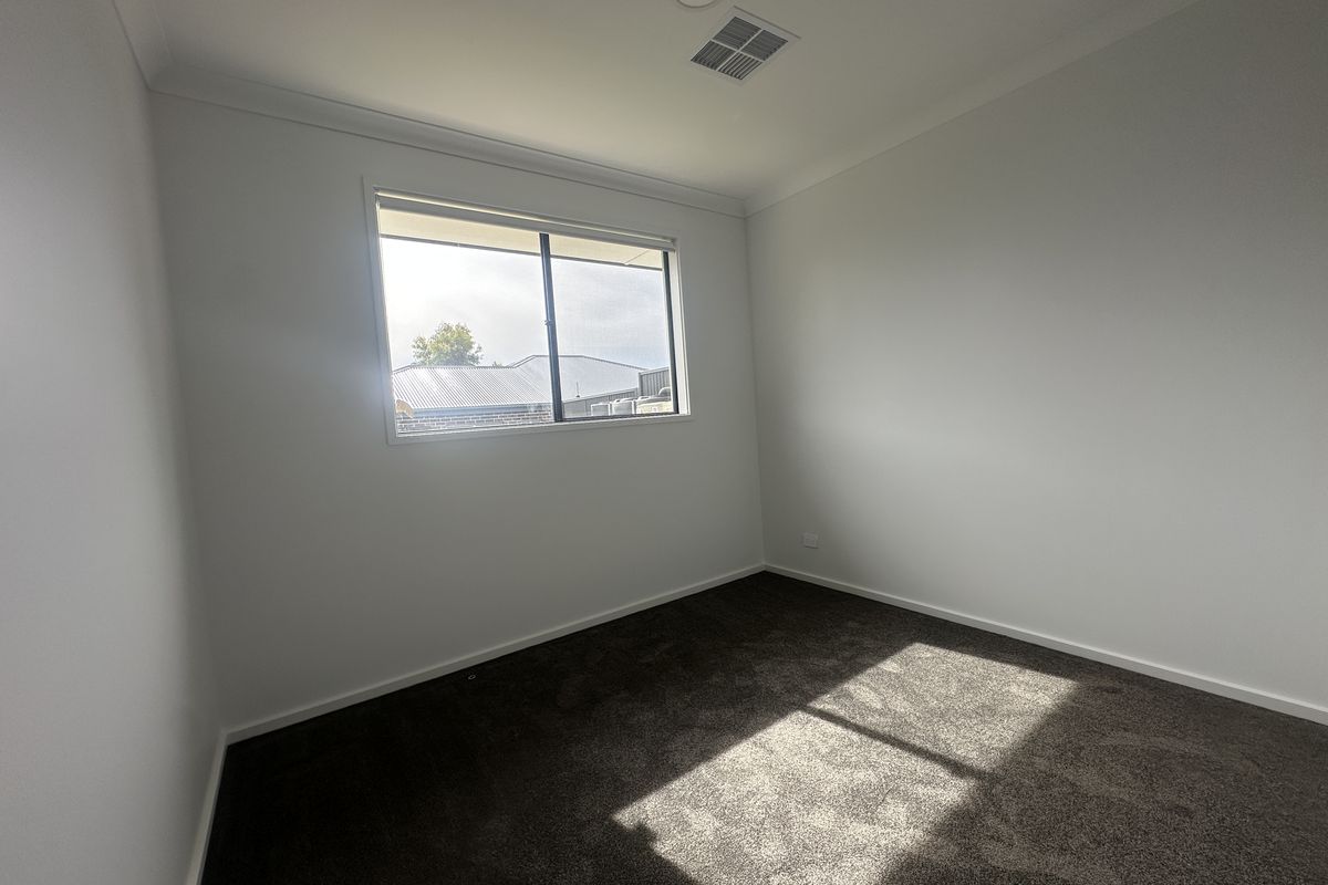 4 Raylene Court, Blakeview