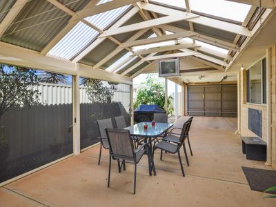 4 Buchanan Court, Somerville