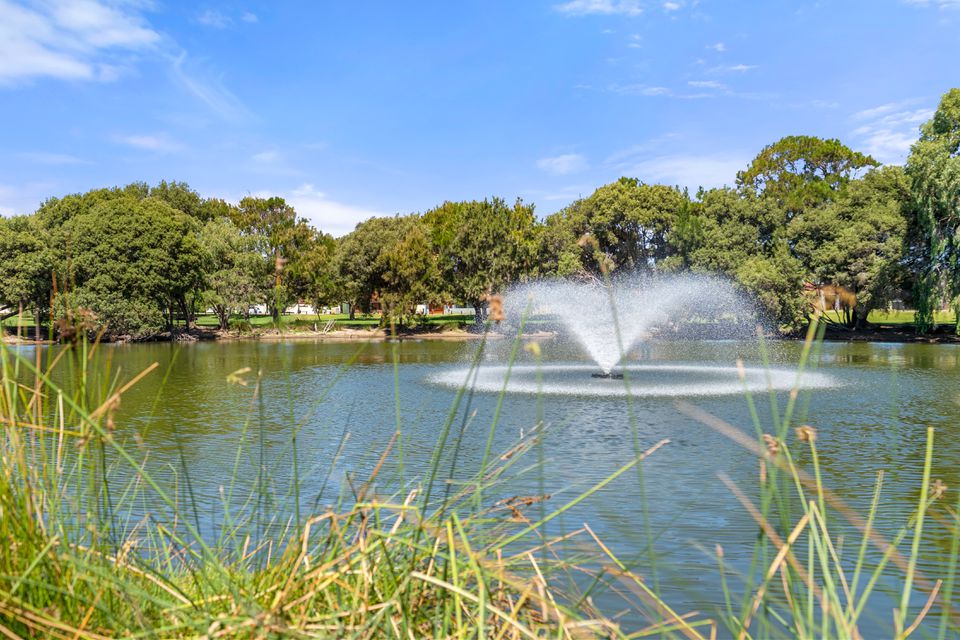 25 Seawind Drive, Rockingham