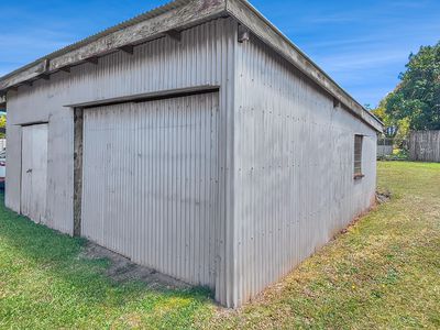 6 Golf Links Road, Atherton