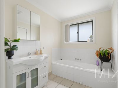 1 / 19 Joseph Link, Brighton