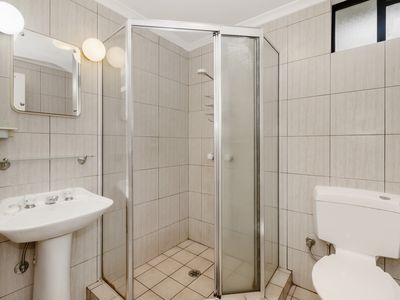 10 / 7 Hale Street, North Ward