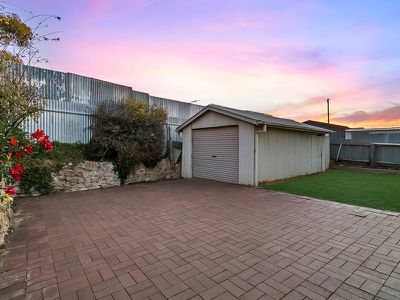 15 Allan Place, Reynella