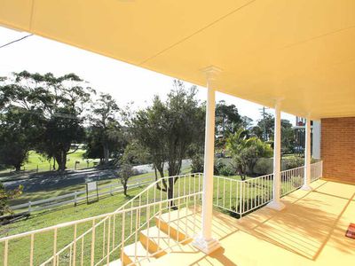 42 Boundary Street, Forster