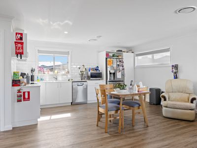 1 / 256 Peel Street West, Summerhill