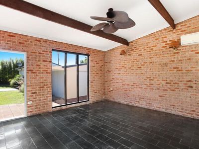 18 Fisher Street, Oak Flats