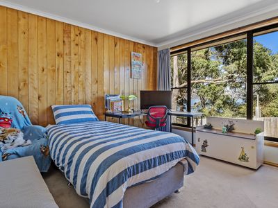 36 Cray Point Parade, Eggs And Bacon Bay