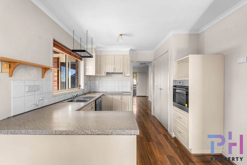 30 Pattison Drive, Kangaroo Flat