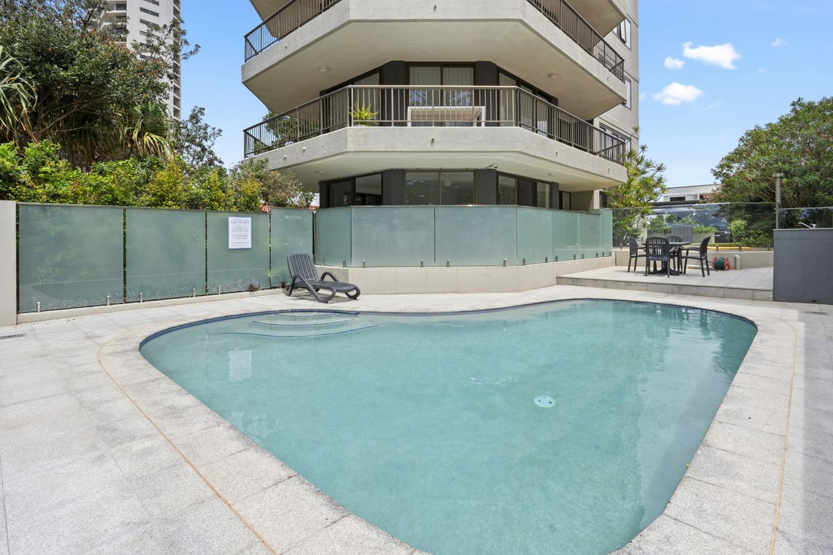 1 / 164 The Esplanade, Burleigh Heads