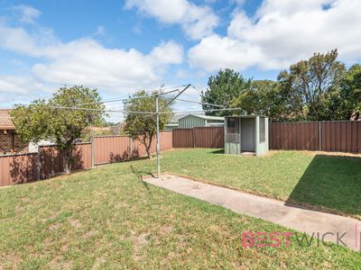 12 Bean Place, Llanarth