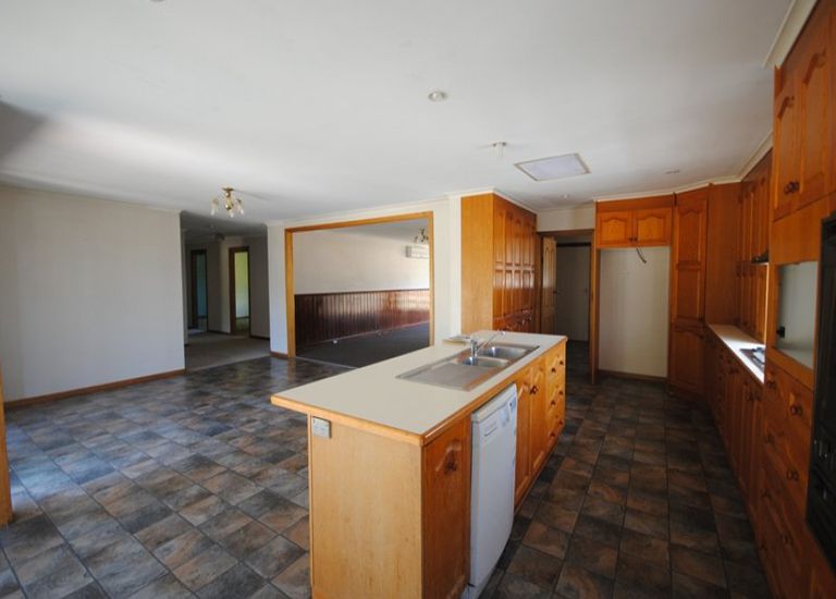 90 Pedrazzies Road, Gorae