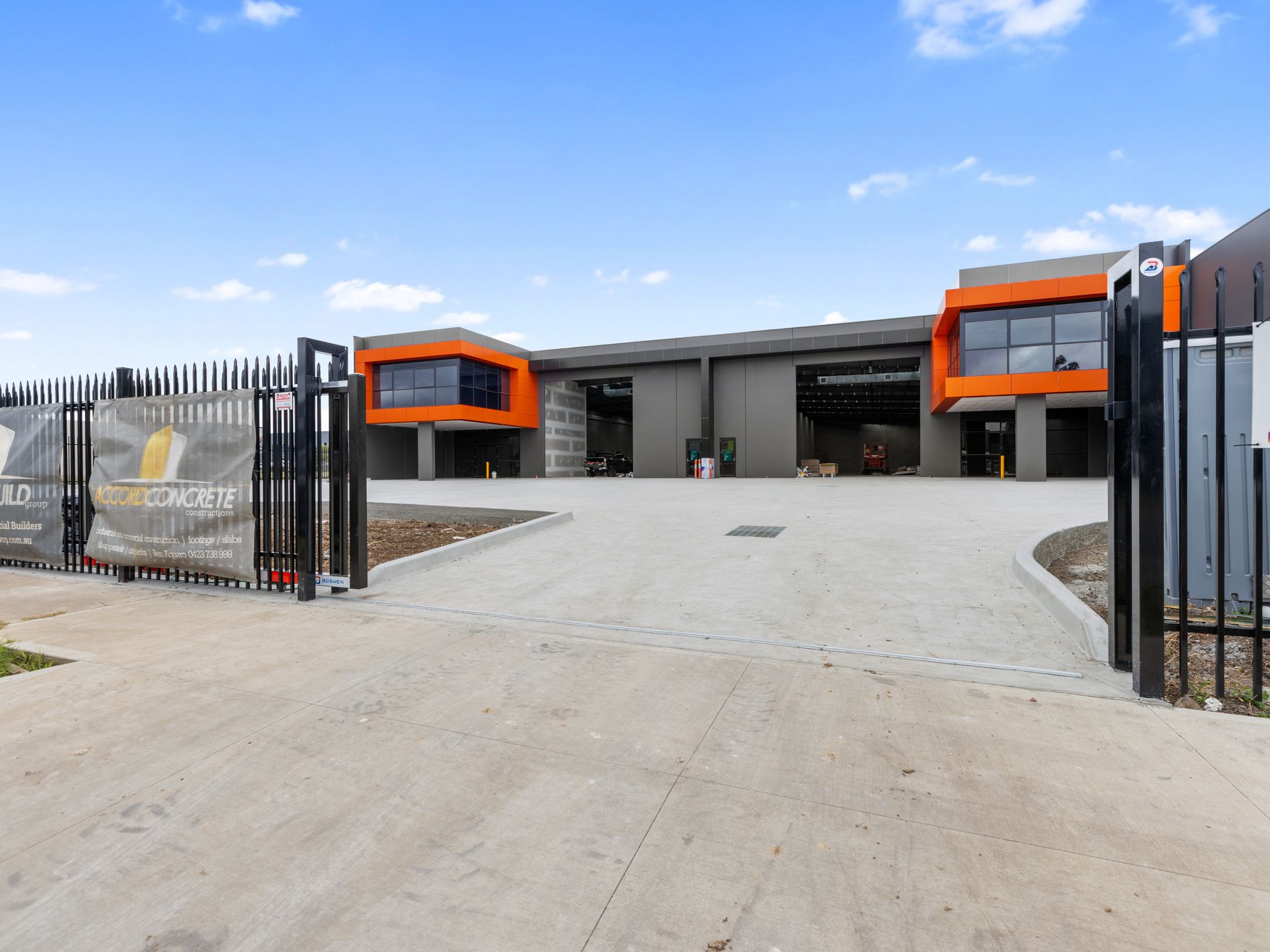 1&2 / 12 Leader Street, Truganina