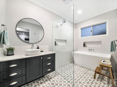 4 Sage Street, Carina