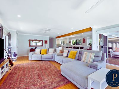 25 Mungera Street, Biggera Waters