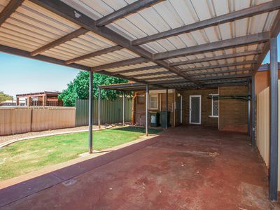 4 Peter Way, South Hedland