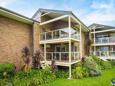 2 / 4 Warbler Crescent, North Narooma